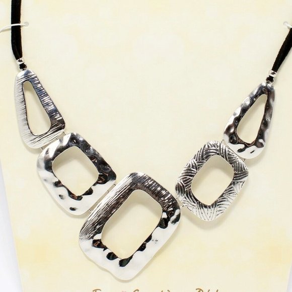 Hammered Silver Tone Necklace Bib Erica Lyons Geometric Orig $32 NWT 18"- 21" - Picture 3 of 6